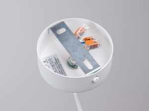 Miniaturka 9 - Wnętrze podsufitki lampy wiszącej Saturn z kostką elektryczną