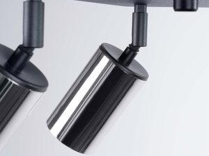 Miniaturka 4 - Detal chromowanych reflektorów z czarnymi przegubami regulacyjnymi