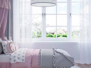 Miniaturka 7 - Dziecięca lampa wisząca w kotki nad łóżkiem przy oknie