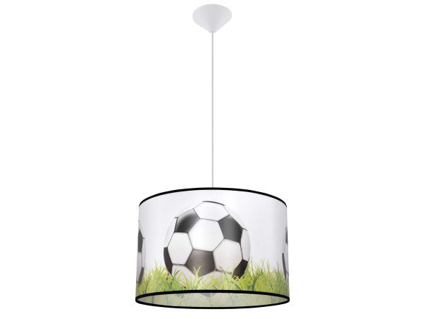 Lampa wisząca z abażurem w motywie piłki nożnej na trawie