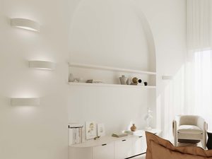 Miniaturka 6 - Białe kinkiety ceramiczne na ścianie w nowoczesnym wnętrzu