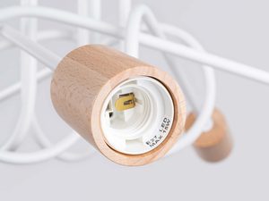 Miniaturka 4 - Detal drewnianej oprawki E27 lampy sufitowej pająk