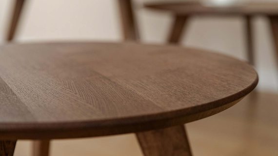 Miniaturka 5 - Klasyczny nowoczesny dębowy stolik tabacco Basic