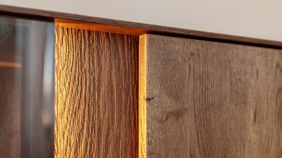 Miniaturka 10 - Elegancka nowoczesna dębowa witryna Essentia