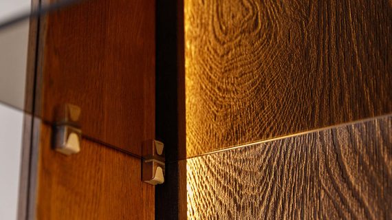 Miniaturka 9 - Klasyczna nowoczesna dębowa witryna Essentia