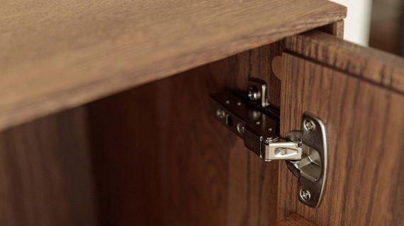 Miniaturka 8 - Klasyczna nowoczesna dębowa witryna Essentia