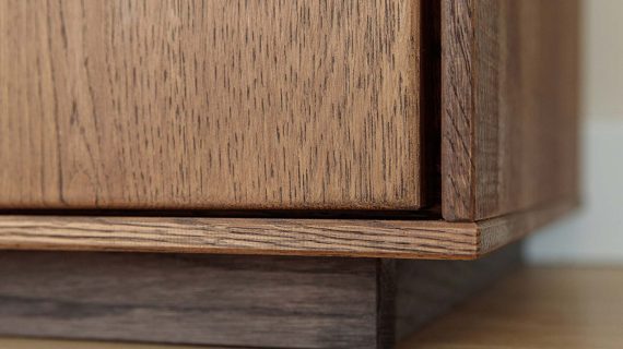 Miniaturka 7 - Klasyczna nowoczesna dębowa witryna Essentia