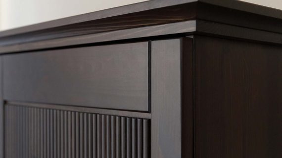 Miniaturka 5 - Klasyczna nowoczesna sosnowa komoda Kalari