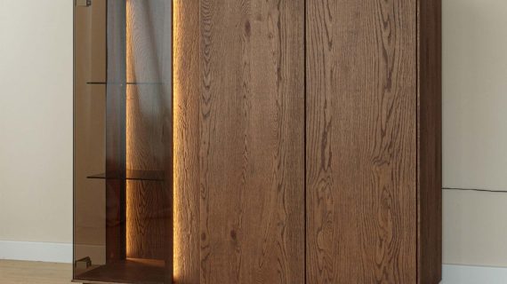 Miniaturka 4 - Klasyczna nowoczesna dębowa witryna Essentia