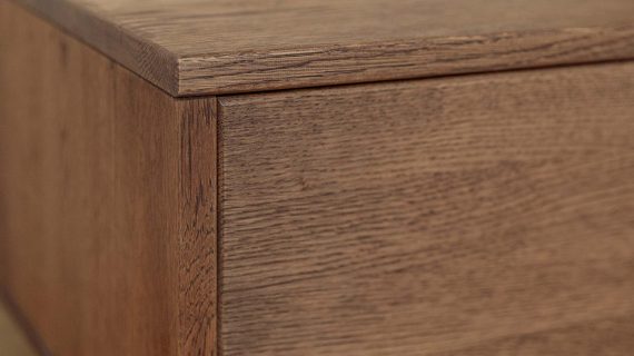 Miniaturka 2 - Klasyczny dębowy nowoczesny stolik Essentia