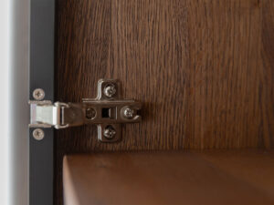 Miniatura 6 - Prosklená dubová komoda Oak Elegance TABACCO