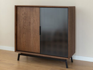 Miniatura 10 - Prosklená dubová komoda Oak Elegance TABACCO