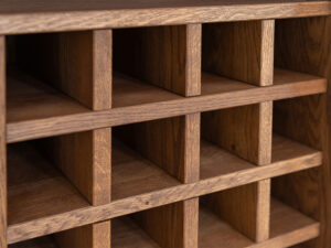 Miniatura 9 - Prosklená dubová komoda Oak Elegance TABACCO
