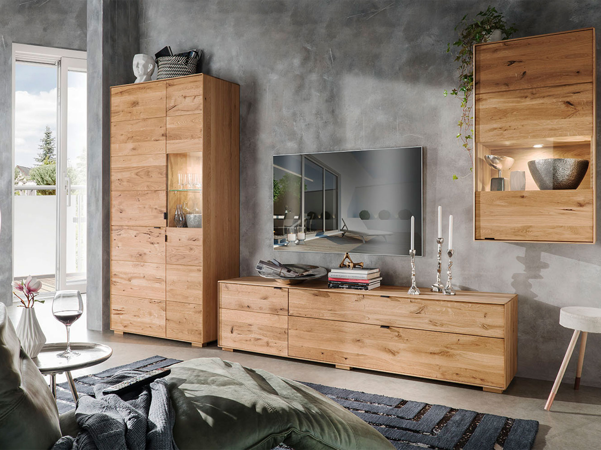Elegancka Komoda Drewniana 180 cm Silvara