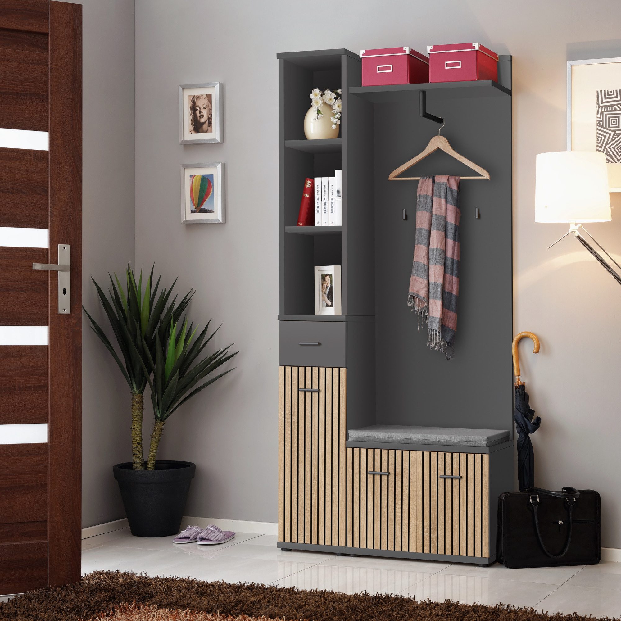 Předsíňová stěna Marivo 90 cm antracit a dub artisan v interiéru předsíně