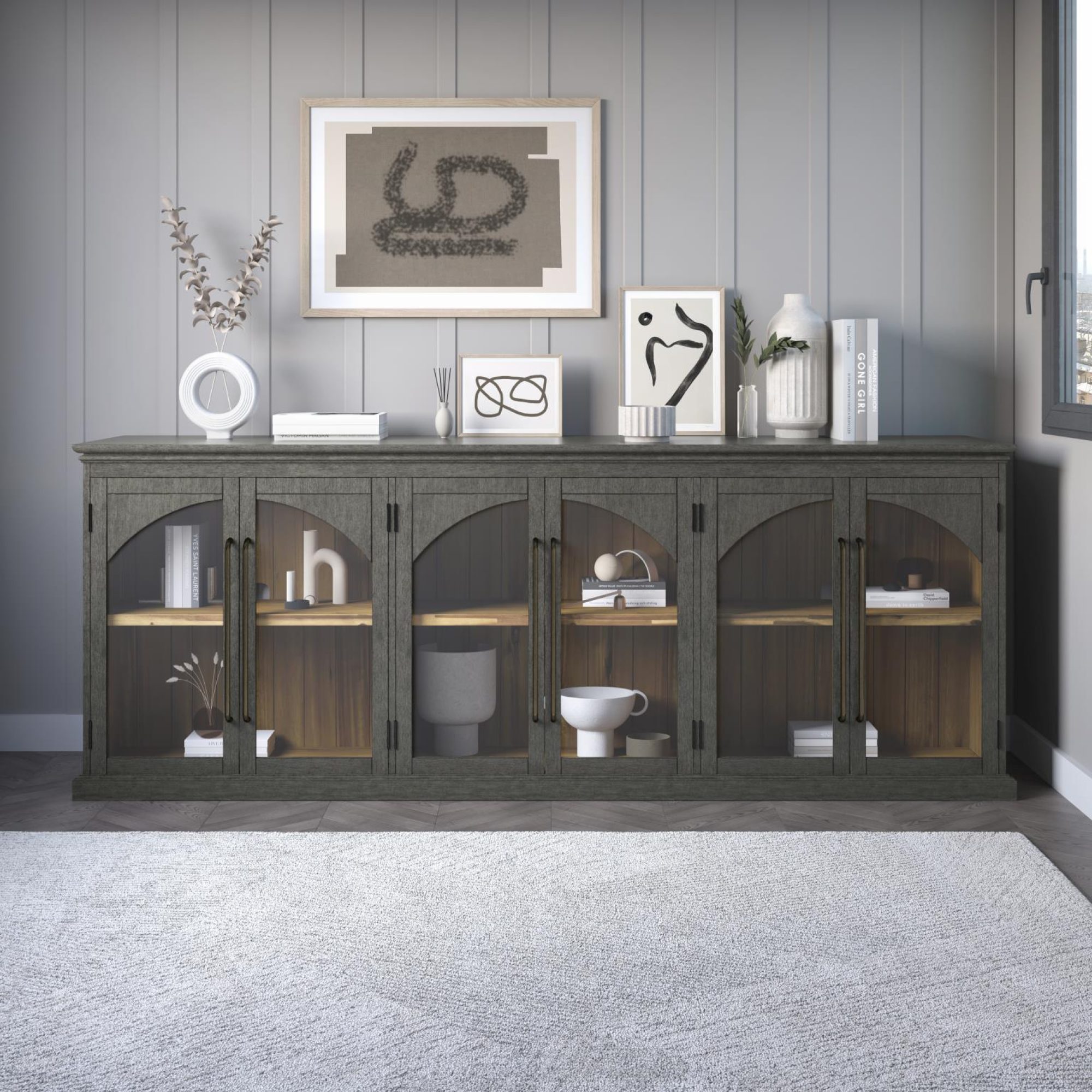 Grau-olive Kommode Avola 244 cm mit Glastüren im Wohnzimmer-Ambiente