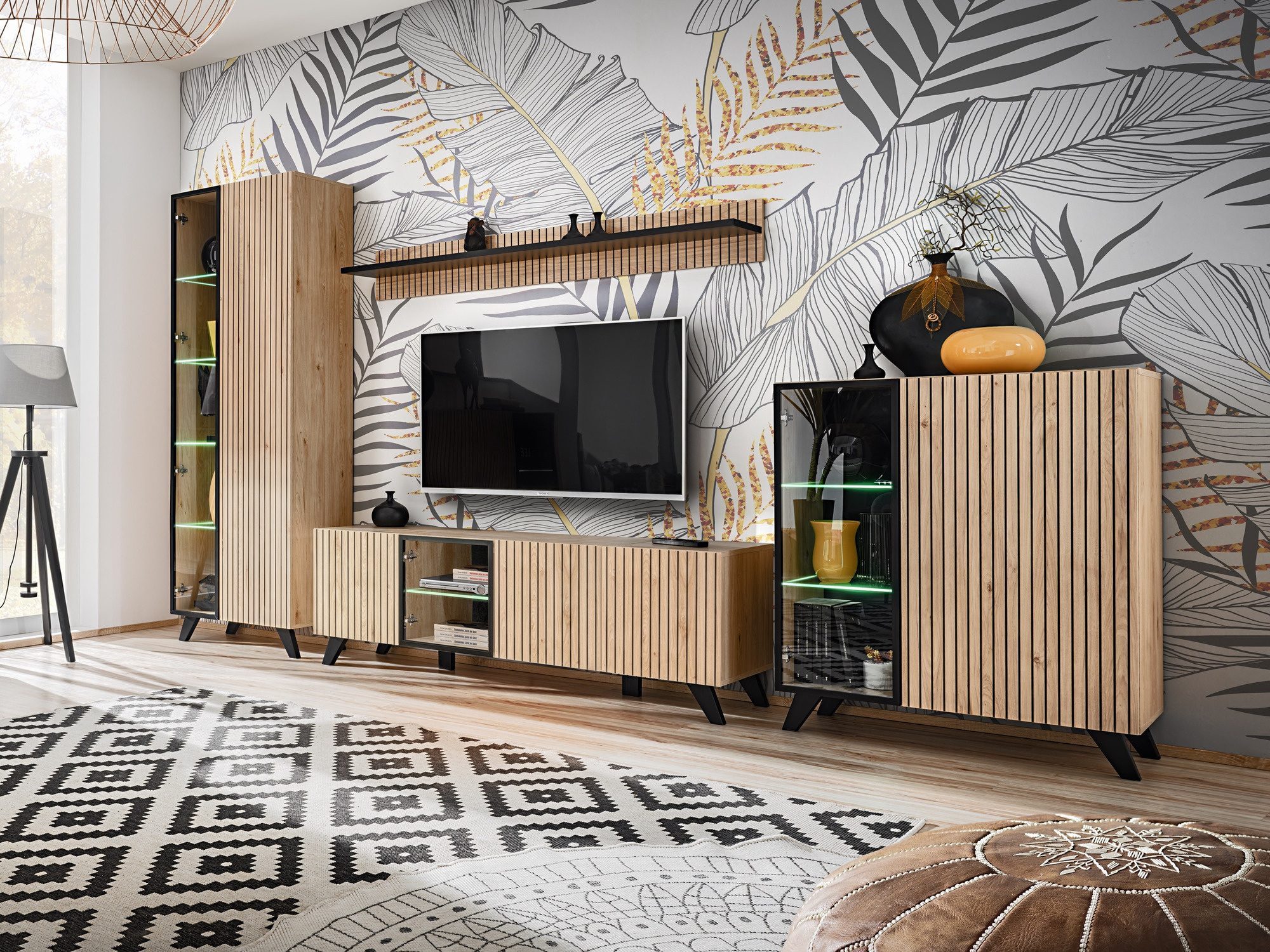 Wohnwand Lioren 320 cm in Hickory Jackson Schwarz mit LED-Vitrinen