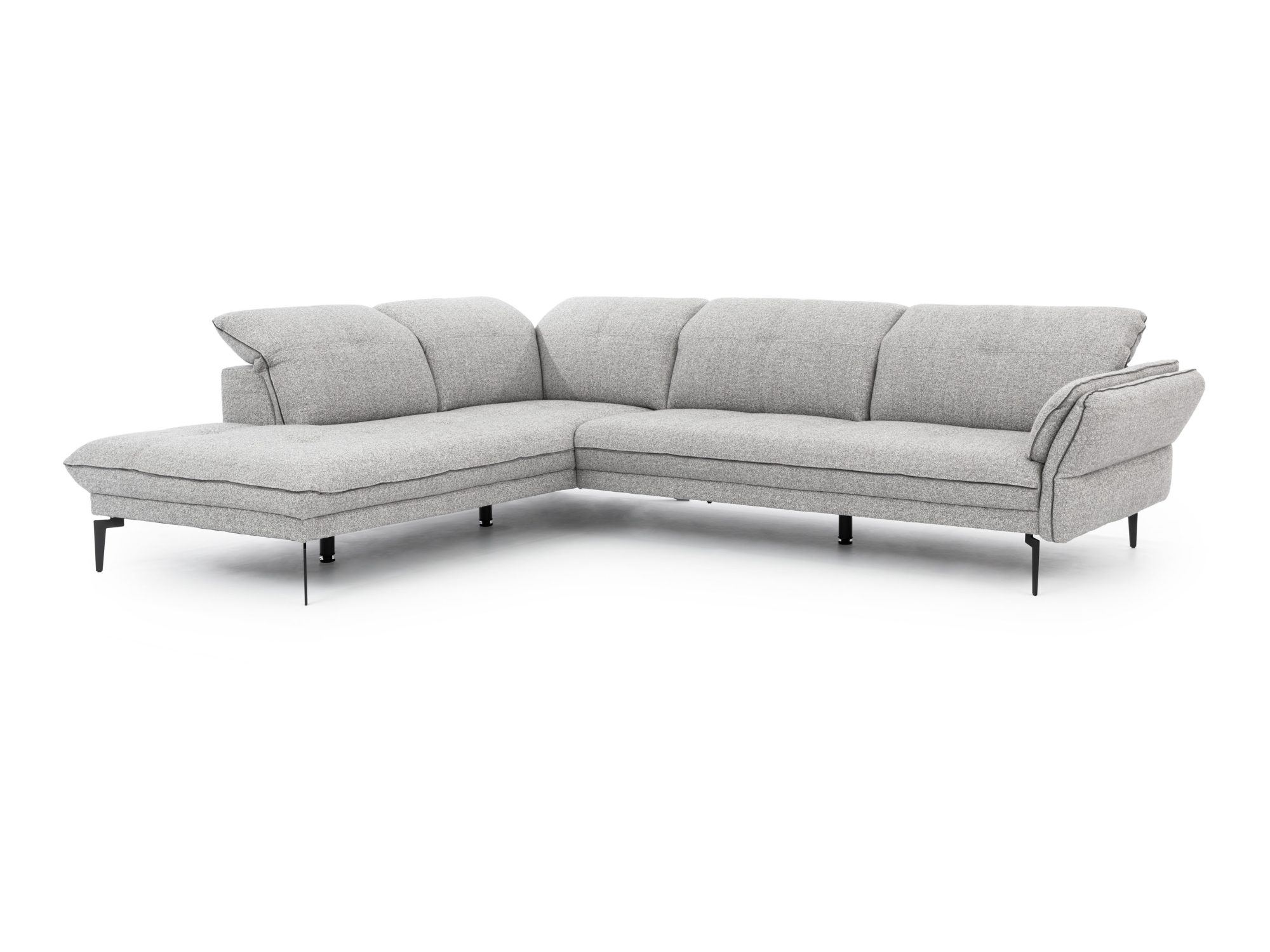 Ecksofa Terlavio vor hellem Hintergrund