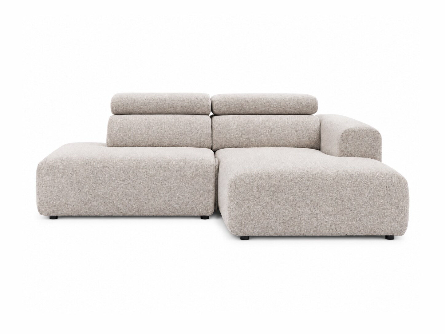 Ecksofa Vermaro 224 cm mit zwei Ottomanelementen und Kopfstützen vor weißem Hintergrund