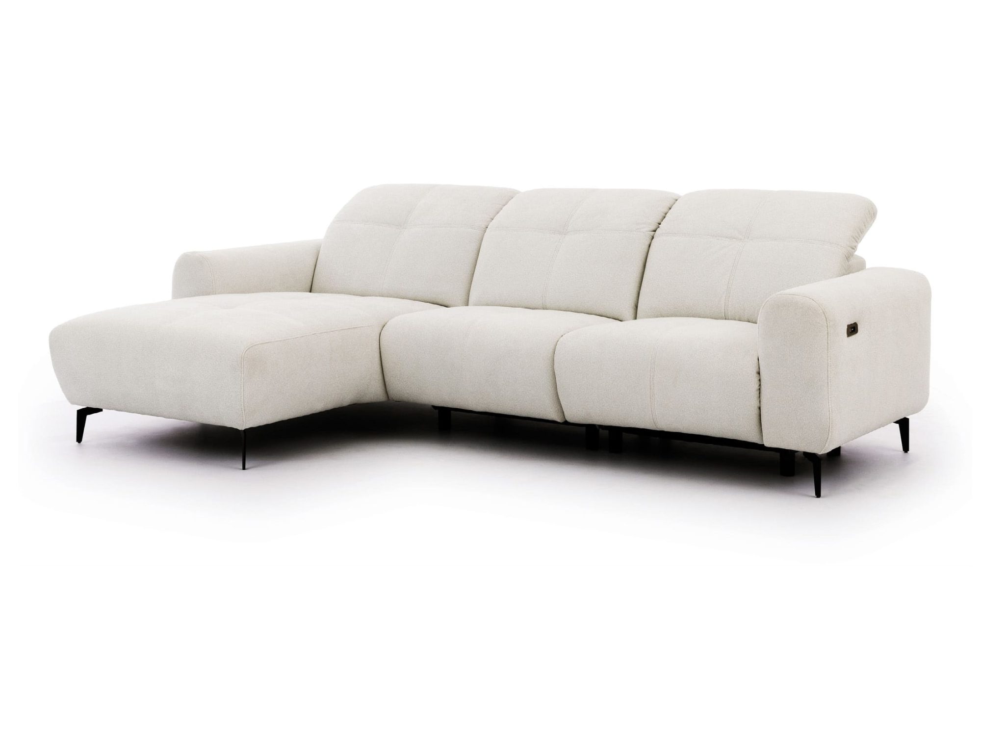 Ecksofa Lorvanto mit Ottomane und Relaxfunktion auf weißem Hintergrund