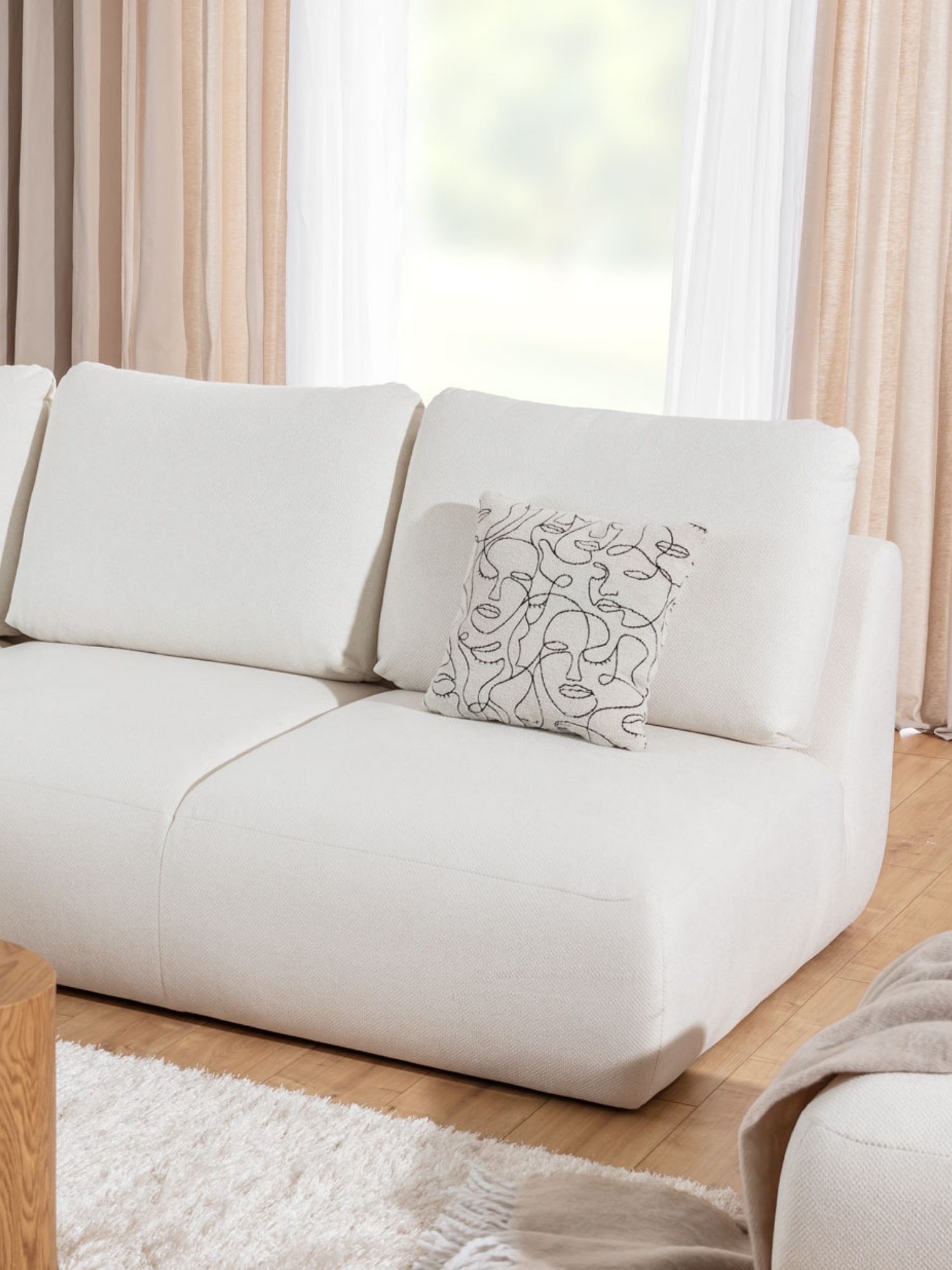 Sofa Lenvario im Wohnzimmer, Seitenansicht